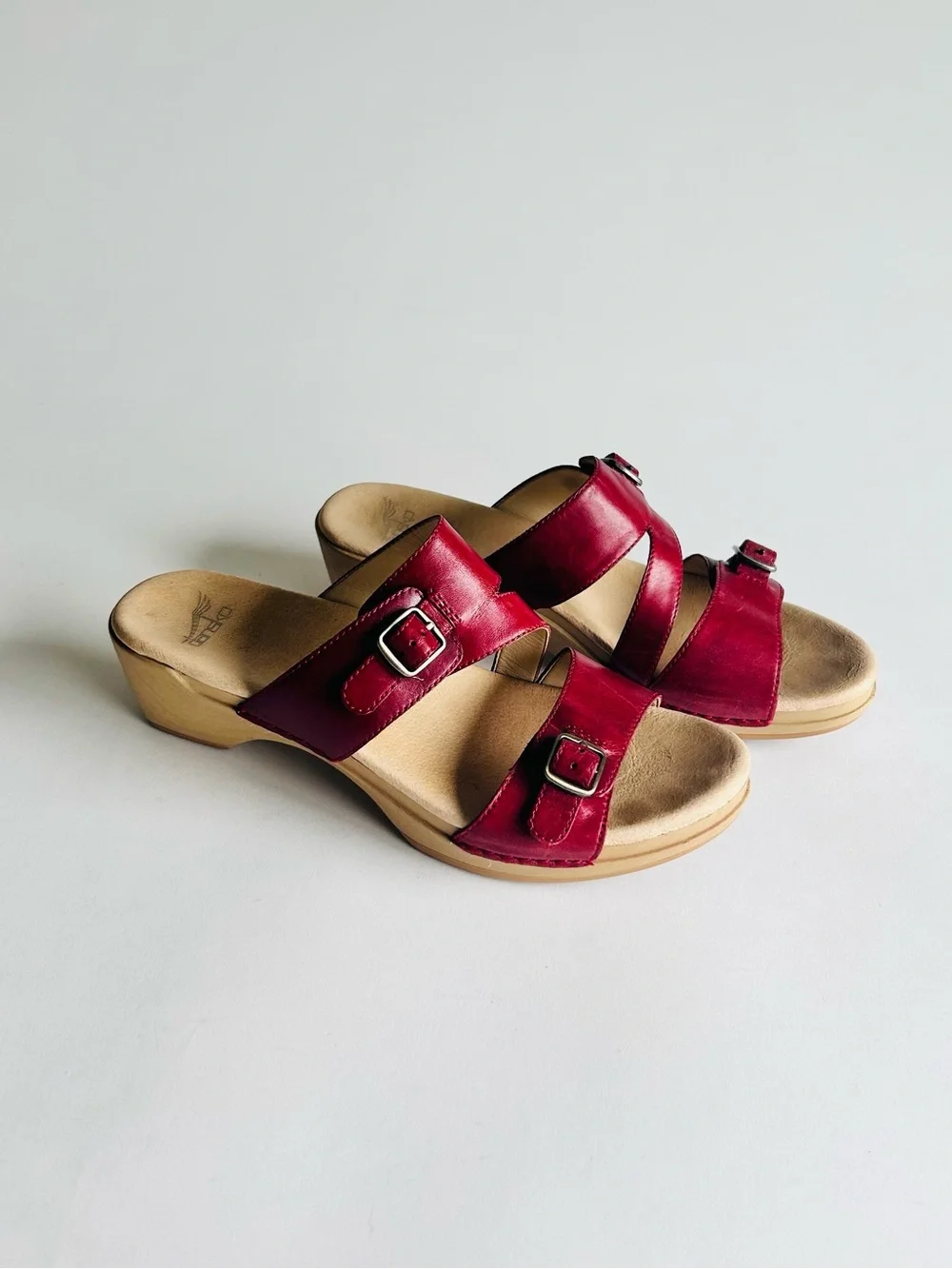 Dansko Burgundy Leather Rubber Outsole Clog Sandals size EUR 39, US 8.5 - Picture 1 of 15